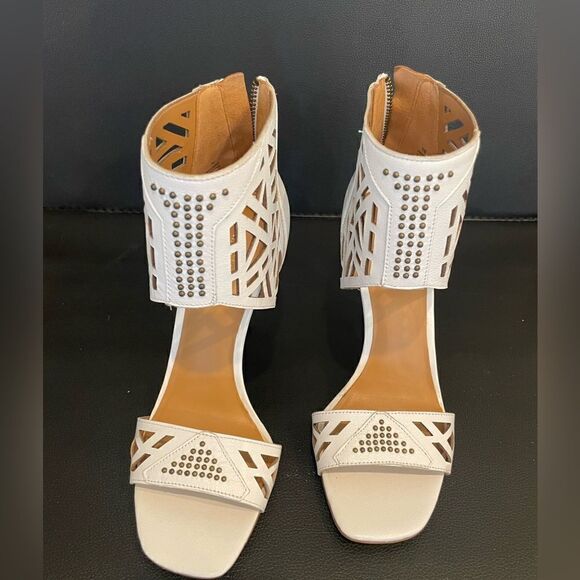 NINE WEST Heels - Picture 7 of 15